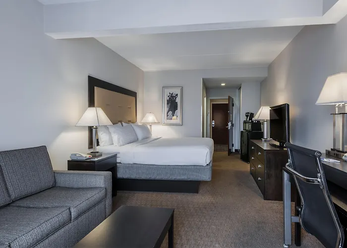 Holiday Inn Express & Suites Laurel Lakes By Ihg